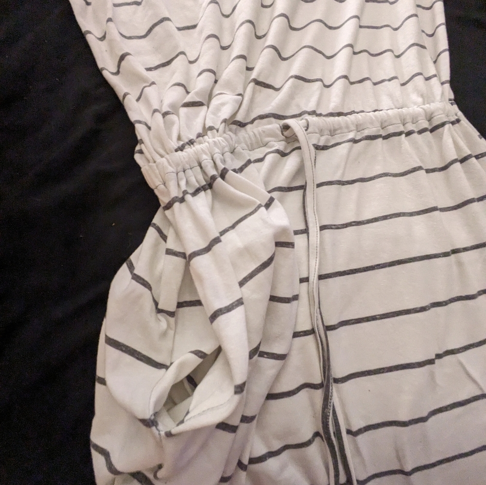 Romper - Picture 3 of 4